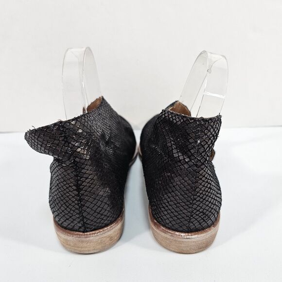 Free People Textured Royale Flat Boho Western Shoes Black EU size 38/ US size 8 - Picture 4 of 10